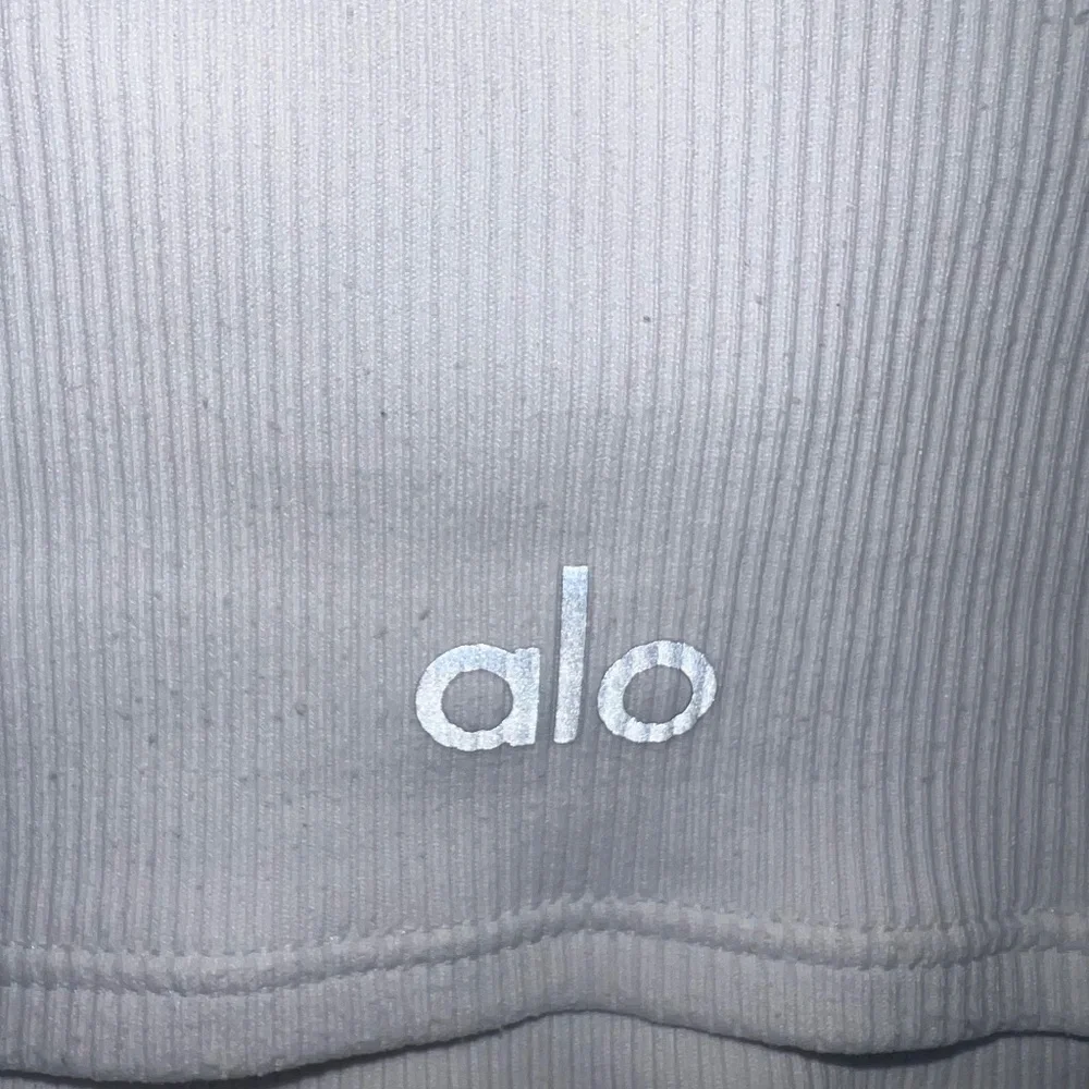 Alo Yoga Ribbed Cropped Dynamite Tank Open Back High Neck Size Large White - Picture 6 of 6